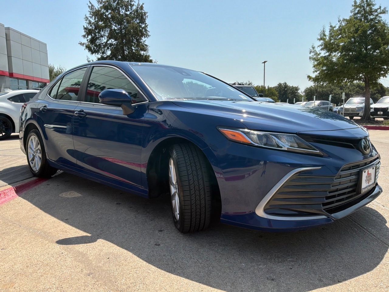 Used 2023 Toyota Camry LE FWD image 4