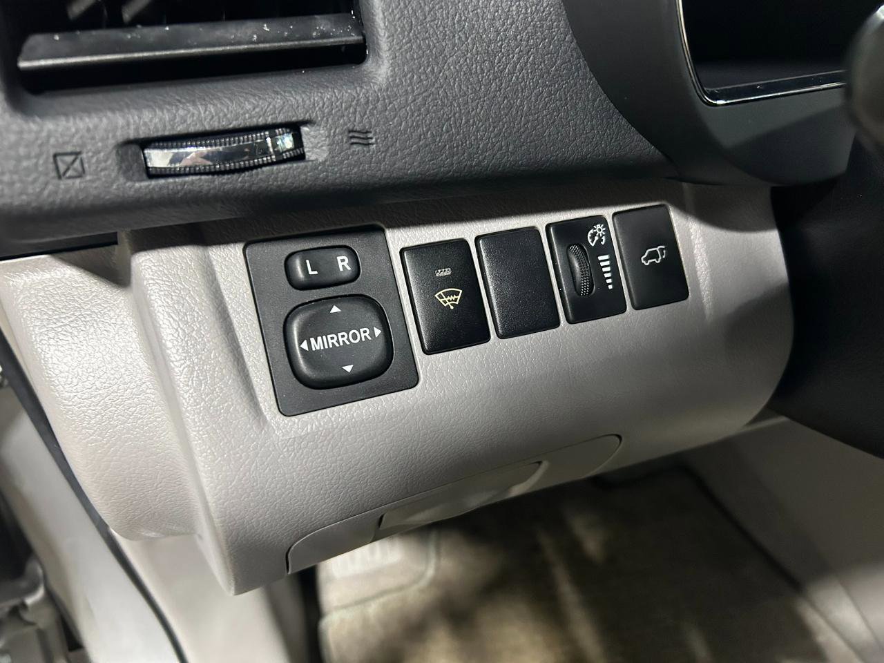 Used 2008 Toyota Highlander Limited AWD/4WD image 10