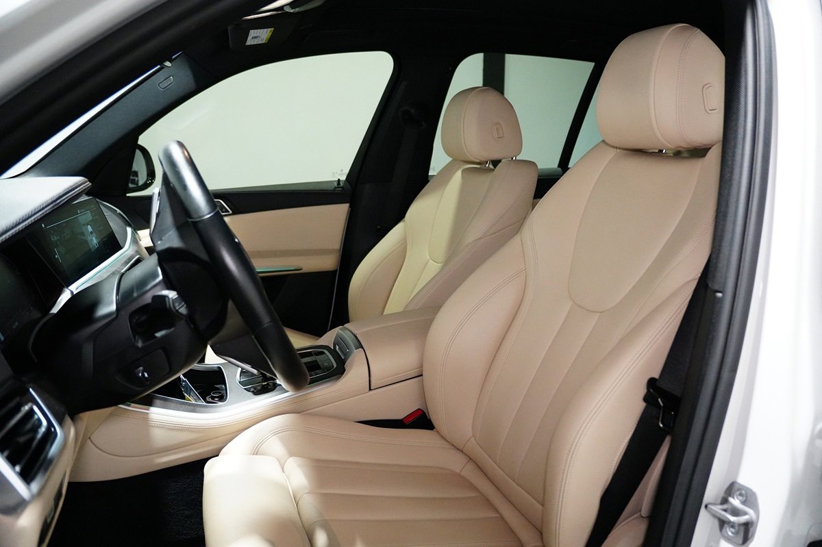 Used 2022 BMW X5 xDrive40i w/ Premium Package image 12