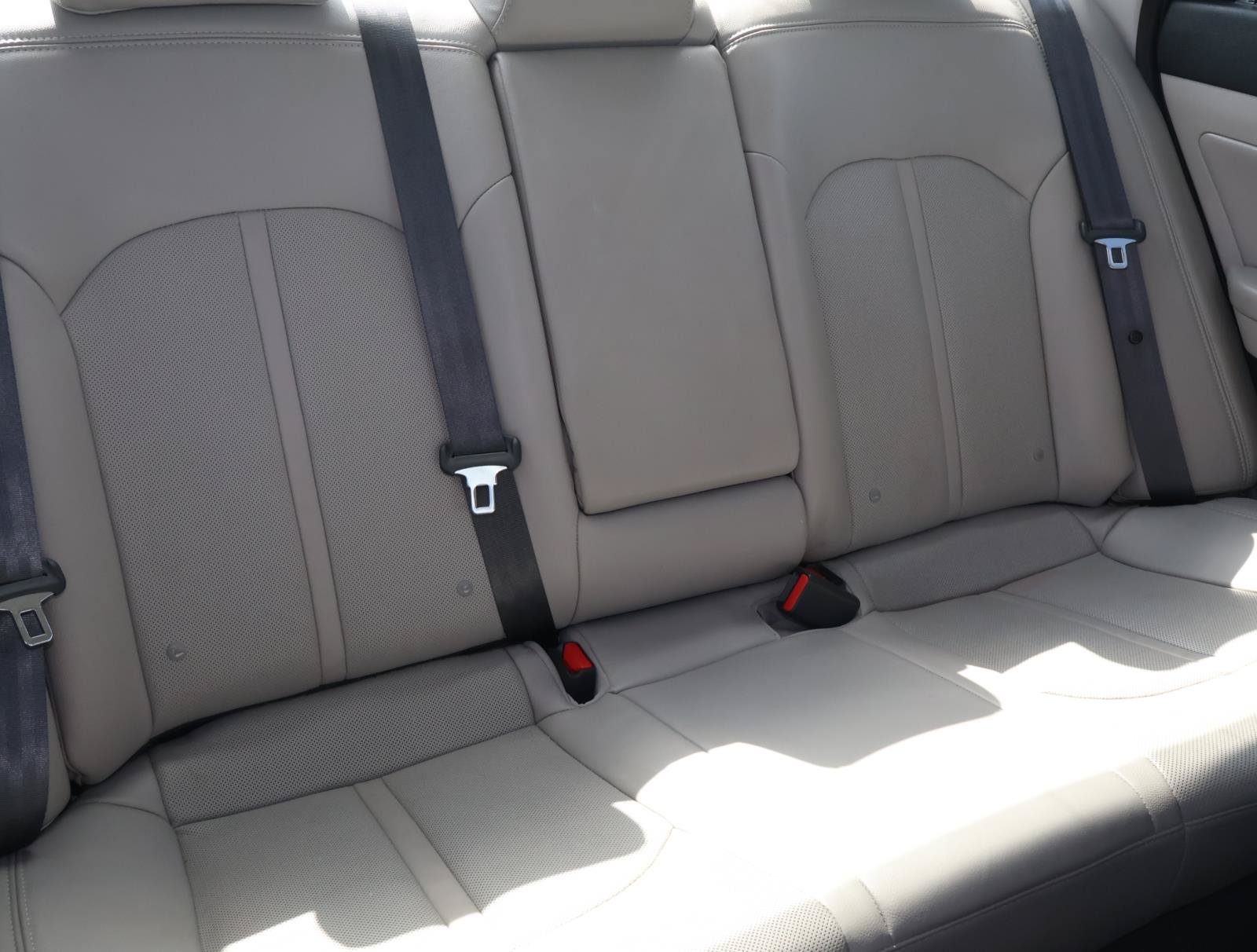 Used 2019 Hyundai Sonata Limited w/ Ultimate Package 04 FWD image 17