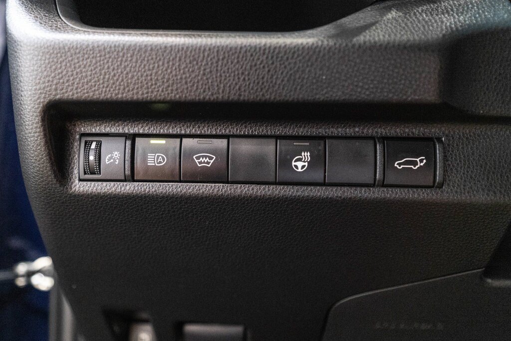 Used 2024 Toyota RAV4 SE w/ Weather & Moonroof Package AWD/4WD image 24