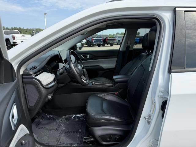 Used 2022 Jeep Compass Latitude w/ Sun and Sound Group image 11