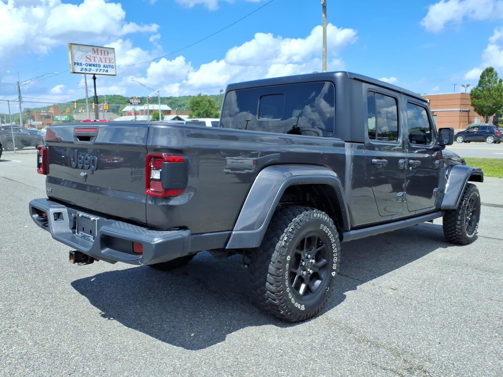 Used 2024 Jeep Gladiator Sport AWD/4WD image 7