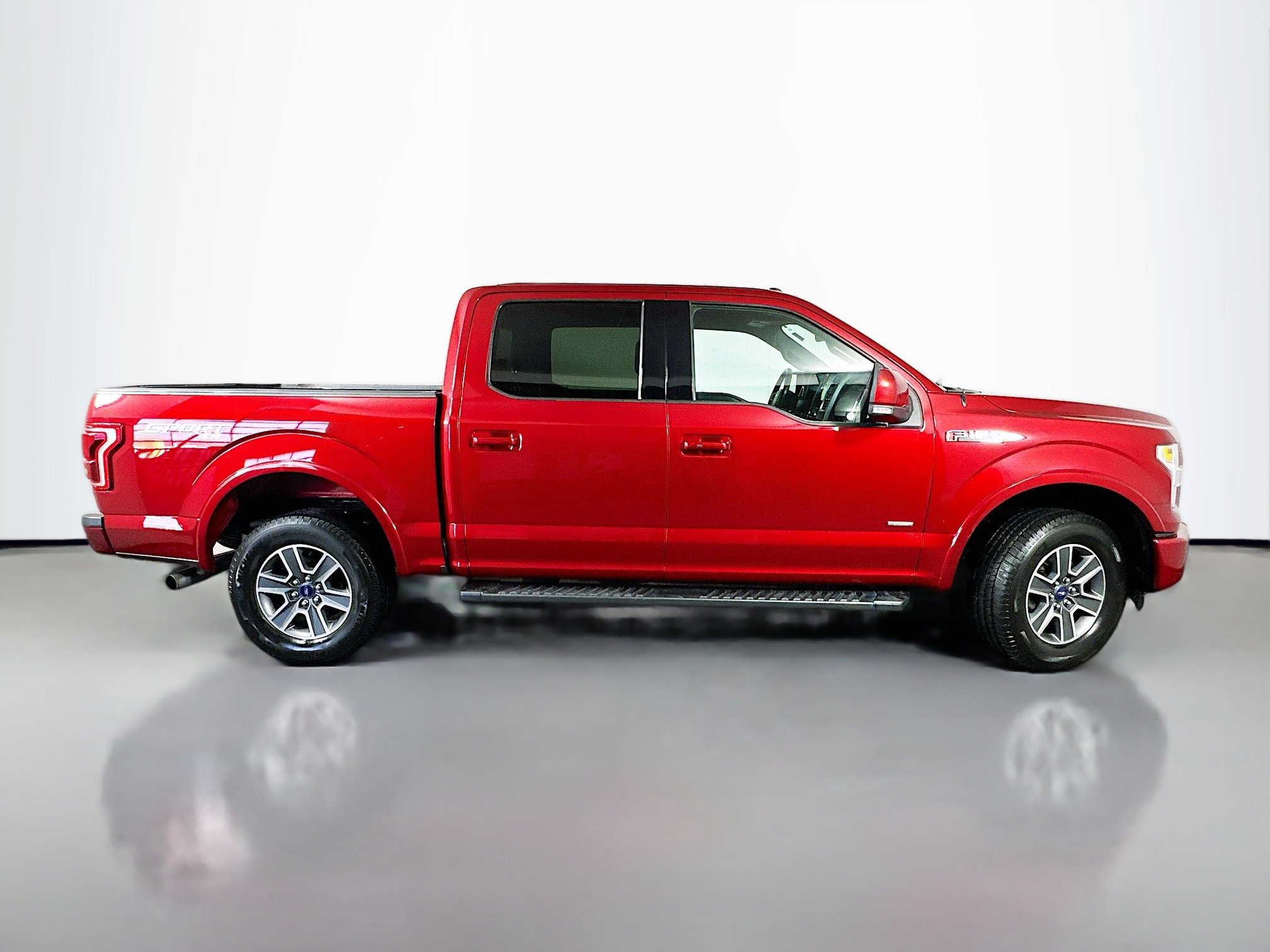 Used 2016 Ford F150 Lariat image 8