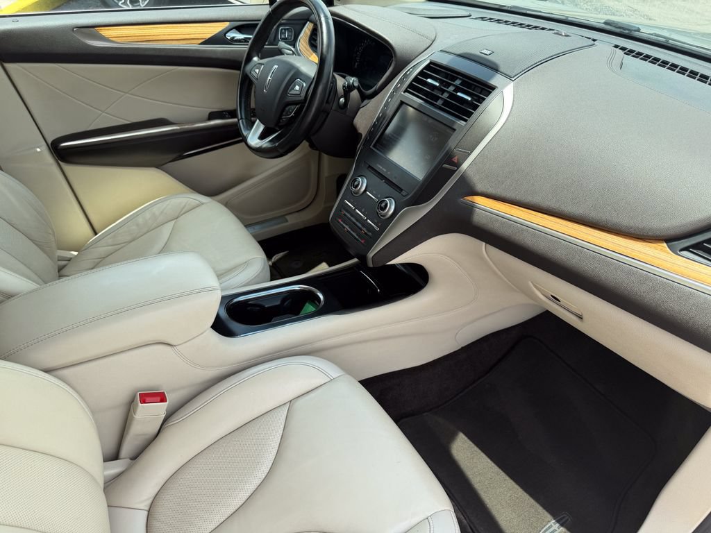 Used 2015 Lincoln MKC FWD w/ Equipment Group 101A Select image 14