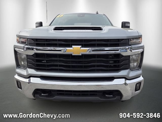 Used 2025 Chevrolet Silverado 2500 LT w/ Convenience Package AWD/4WD image 9