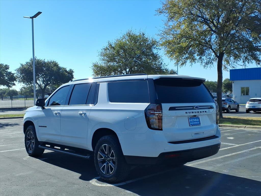 Used 2024 Chevrolet Suburban Z71 w/ Z71 Off-Road Package AWD/4WD image 8