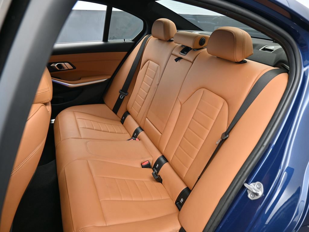 Used 2021 BMW 330i Sedan w/ Premium Package image 39