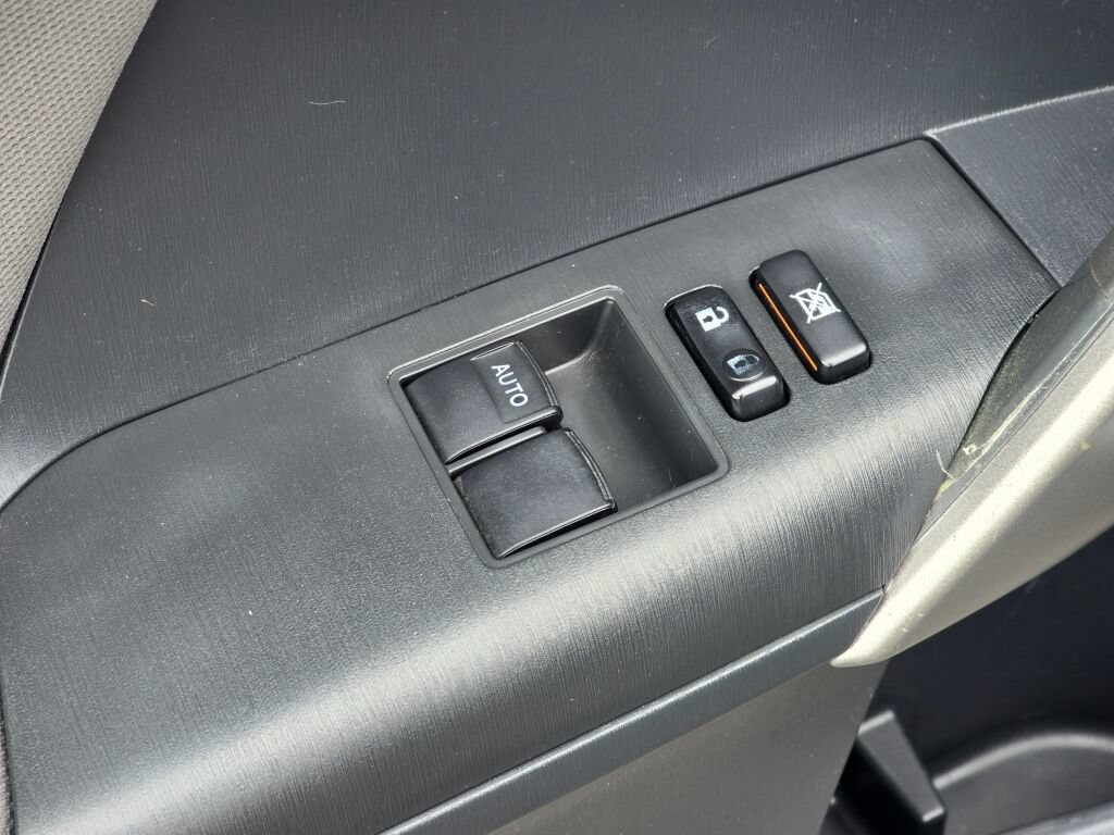Used 2015 Scion tC FWD image 17