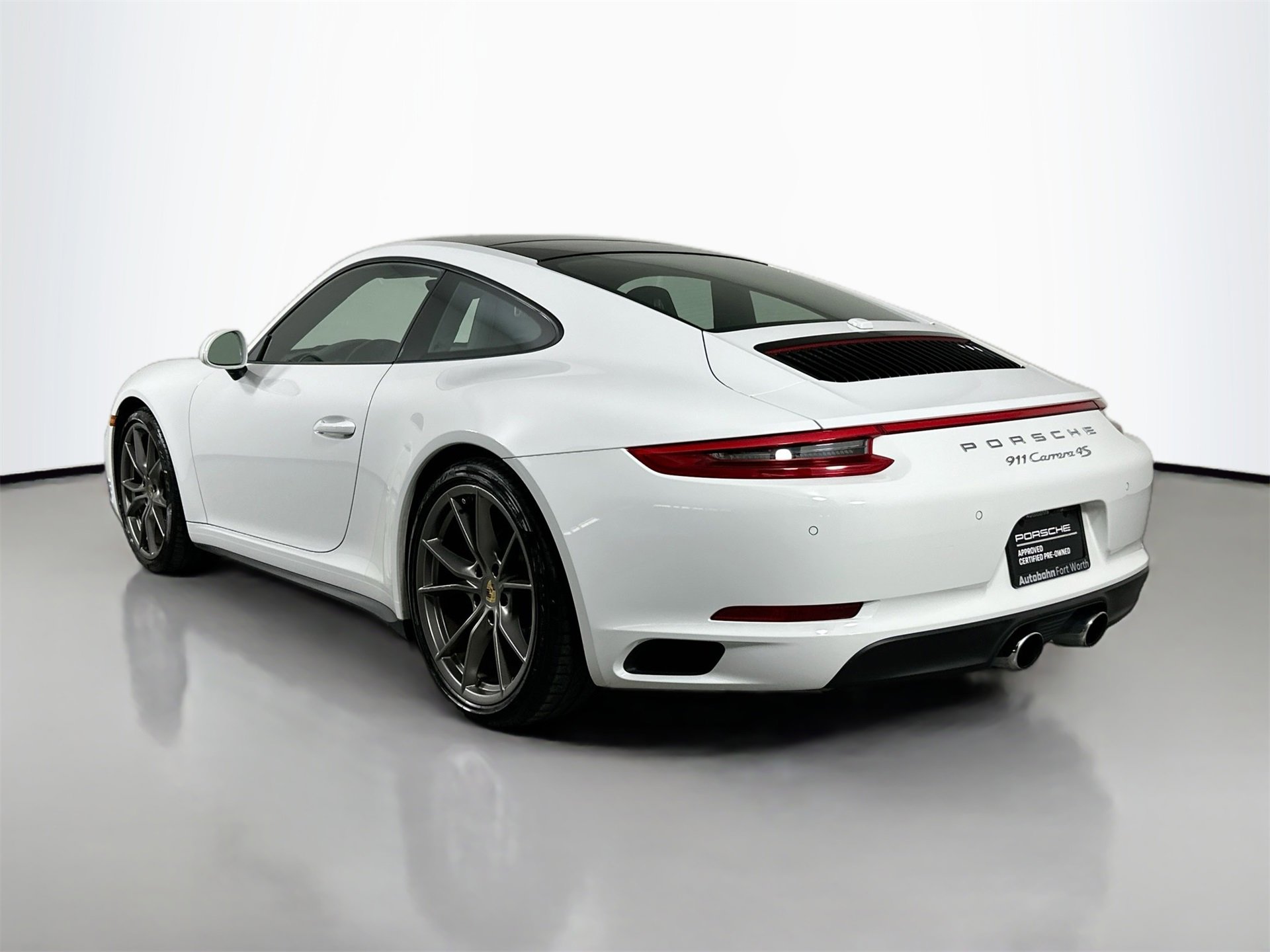 Certified 2017 Porsche 911 Carrera 4S image 3