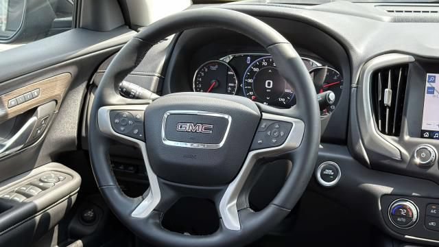 Certified 2024 GMC Terrain Denali w/ Denali Premium Package AWD/4WD image 30
