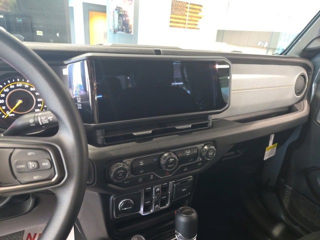 New 2026 Jeep Gladiator Sport image 7