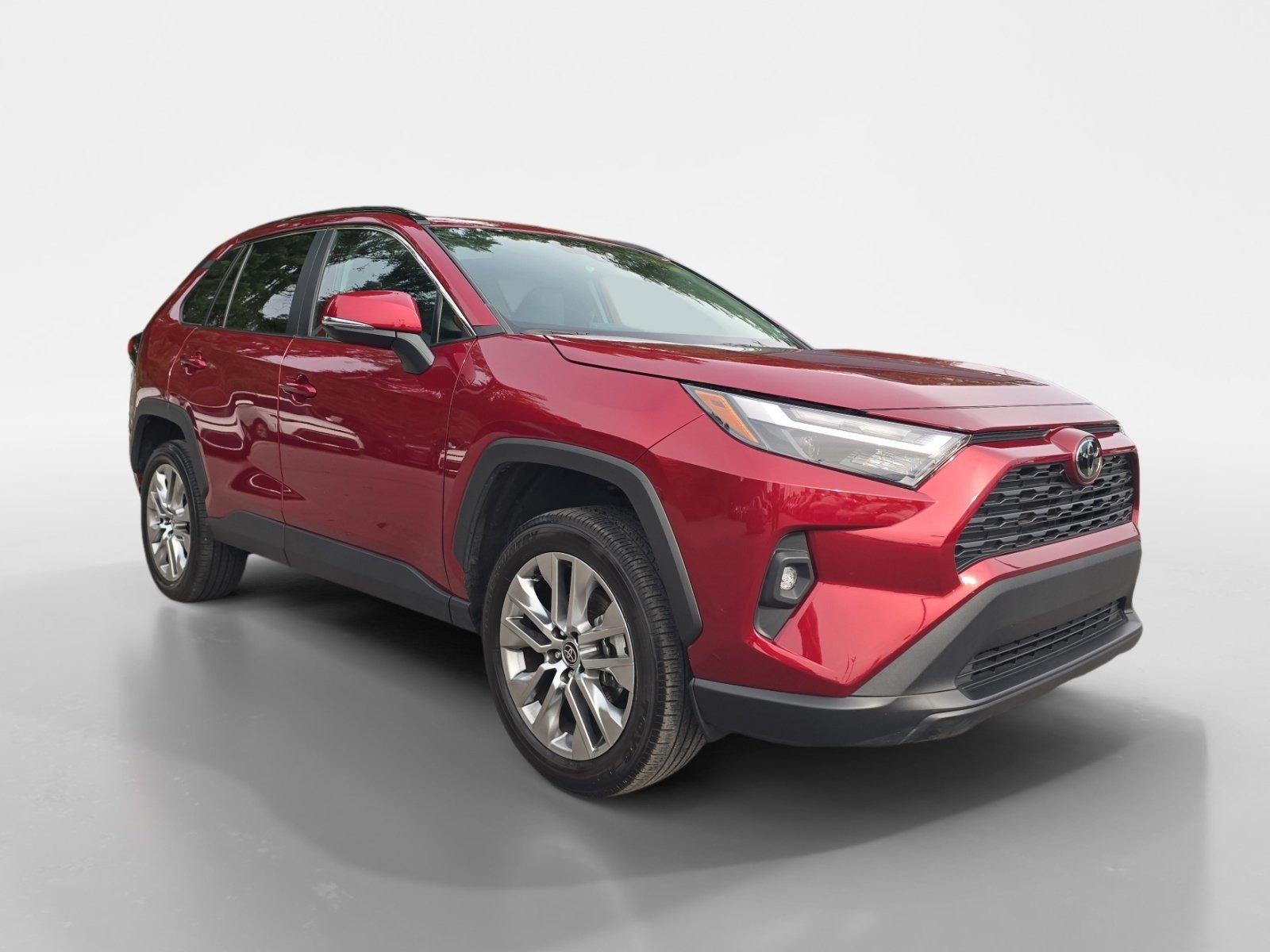 Used 2022 Toyota RAV4 XLE Premium AWD/4WD image 8