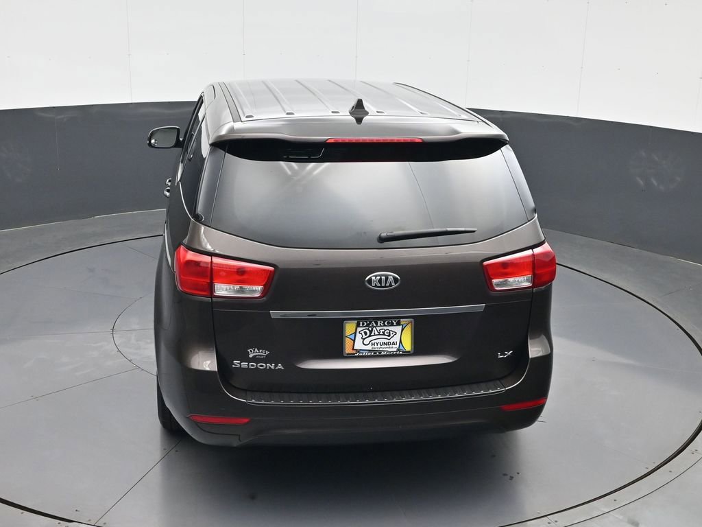 Used 2017 Kia Sedona LX image 19