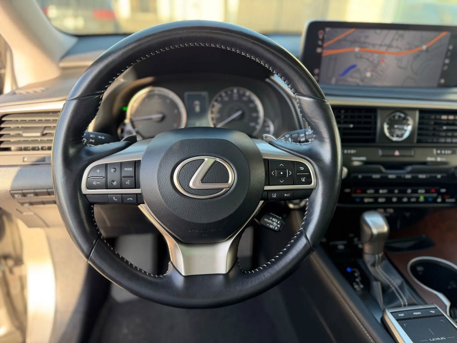 Used 2020 Lexus RX 350L Premium w/ Premium Package image 28