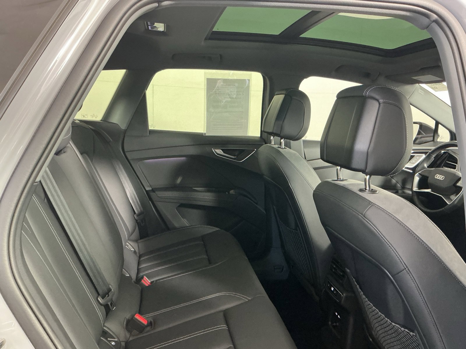 Used 2024 Audi Q4 e-tron Premium Plus w/ Premium Plus AWD/4WD image 17