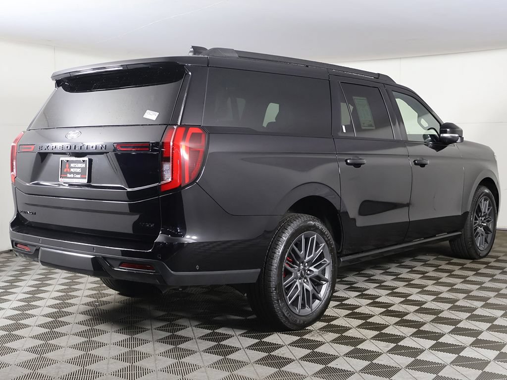 Used 2025 Ford Expedition Max Platinum w/ Stealth Performance Package AWD/4WD image 12
