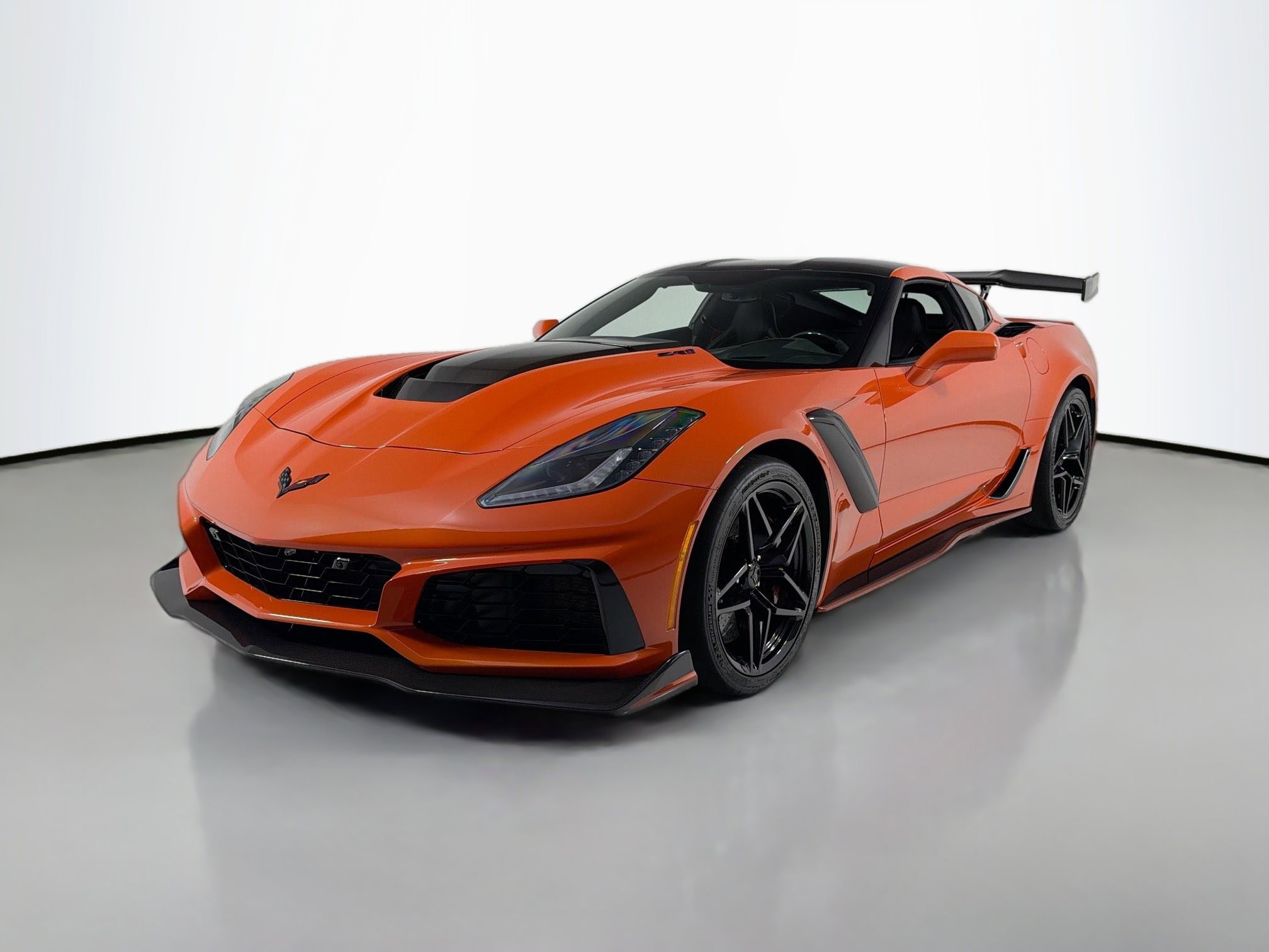 Used 2019 Chevrolet Corvette ZR1 RWD image 2