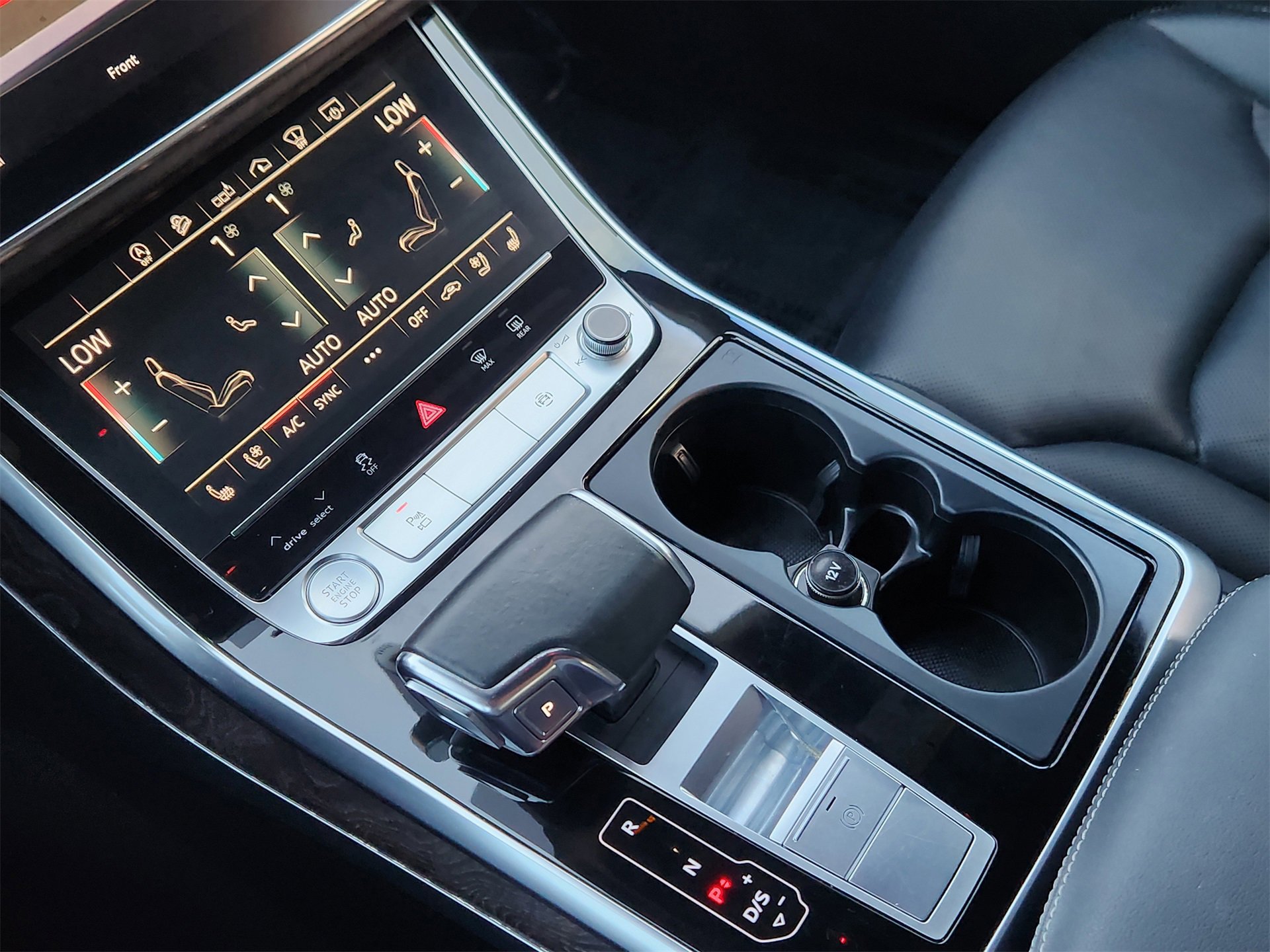 Used 2020 Audi Q8 Prestige w/ Prestige Package image 19