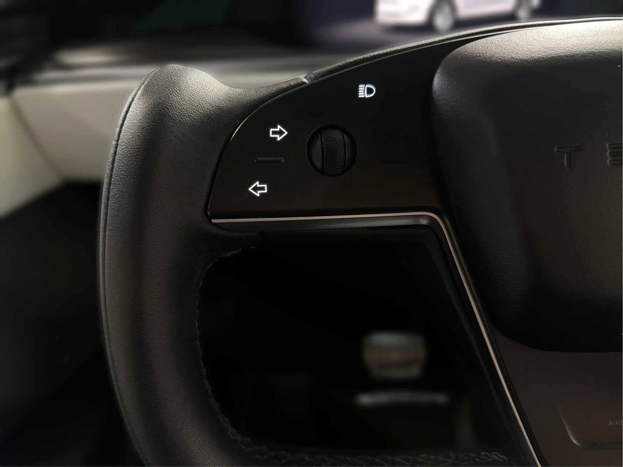 Used 2022 Tesla Model X Plaid image 32