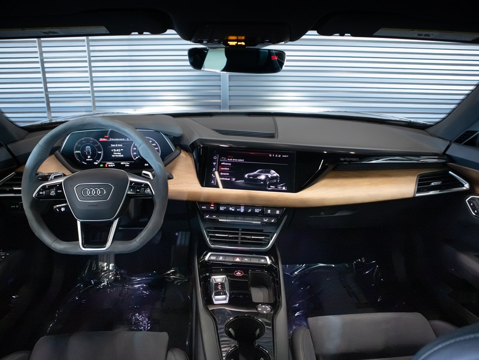 Used 2023 Audi e-tron GT Premium Plus AWD/4WD image 8