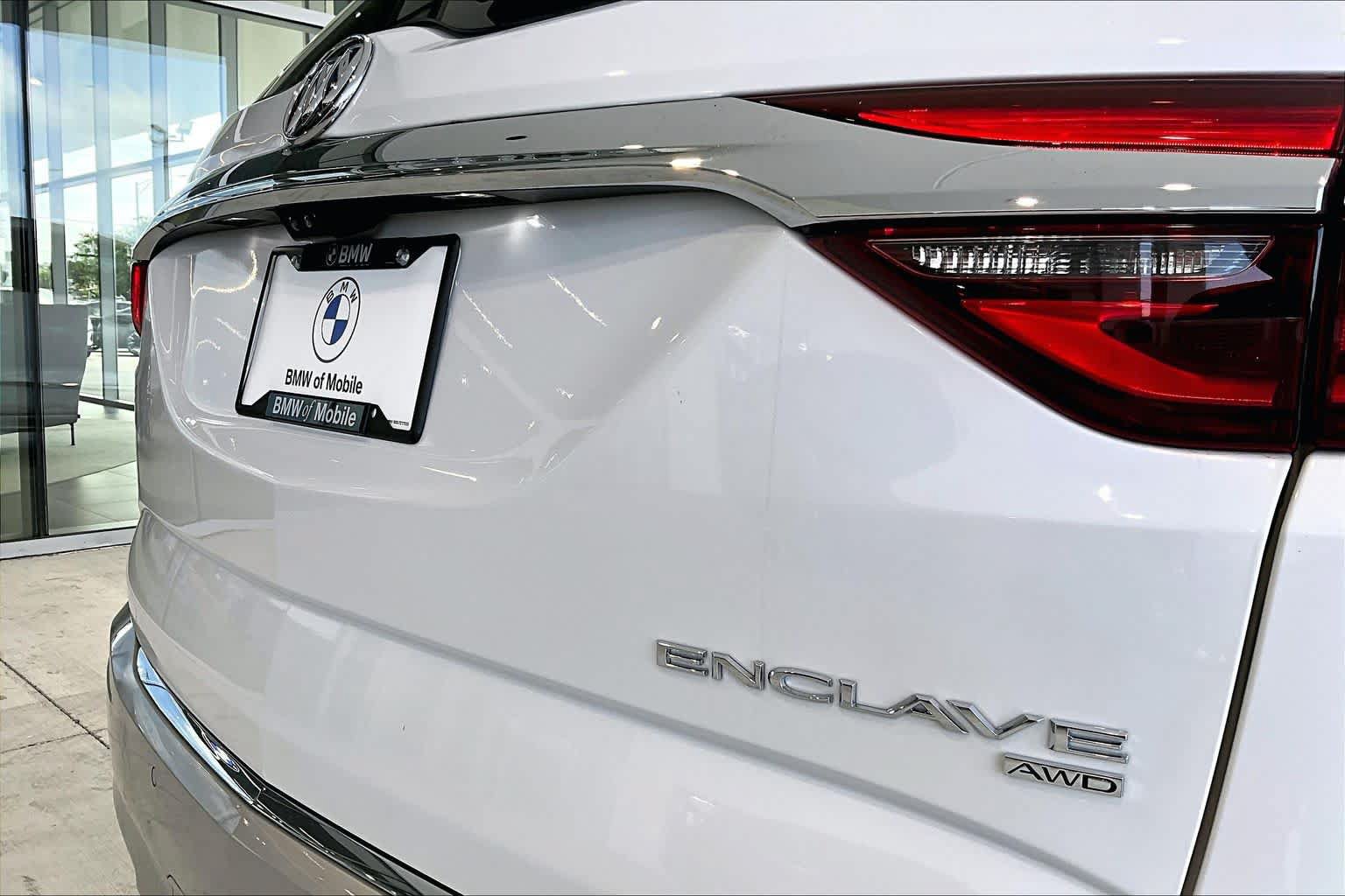 Used 2019 Buick Enclave Avenir w/ Avenir Technology Package AWD/4WD image 9