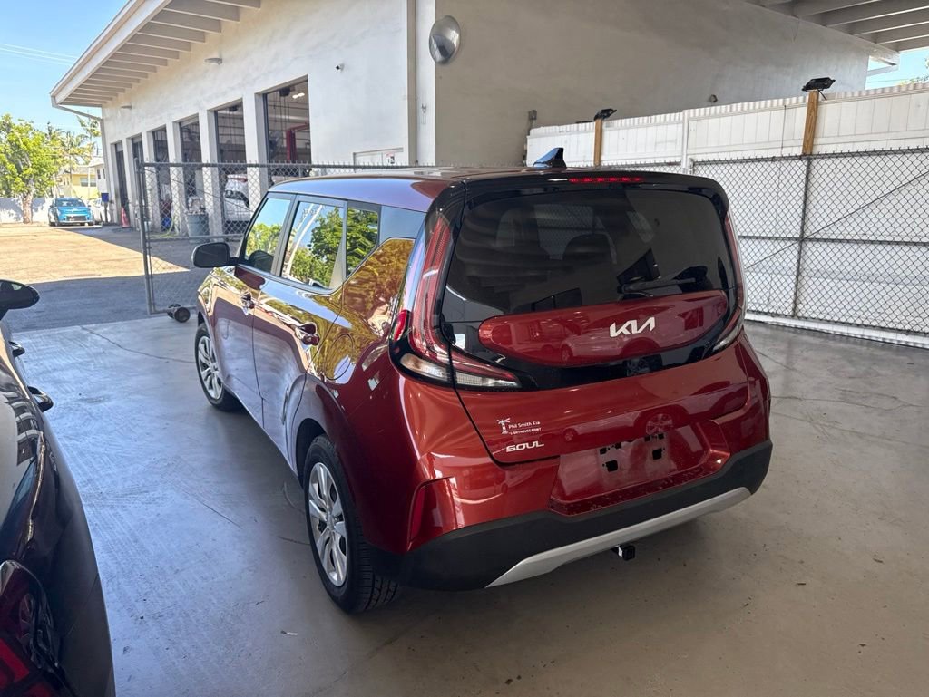 Certified 2023 Kia Soul LX FWD image 7