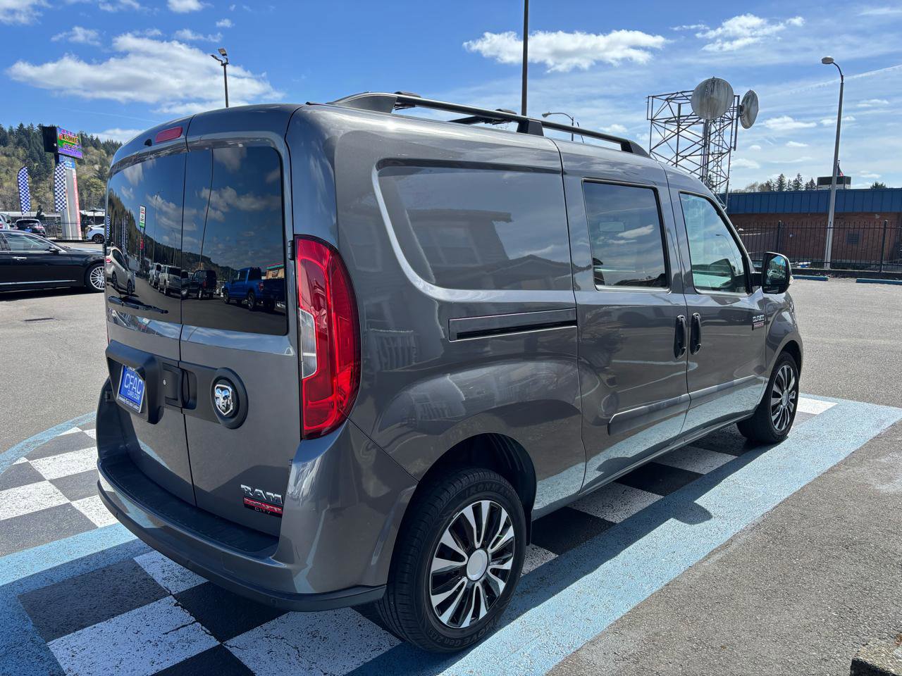 Used 2019 RAM ProMaster City SLT w/ Popular Equipment Group FWD image 4