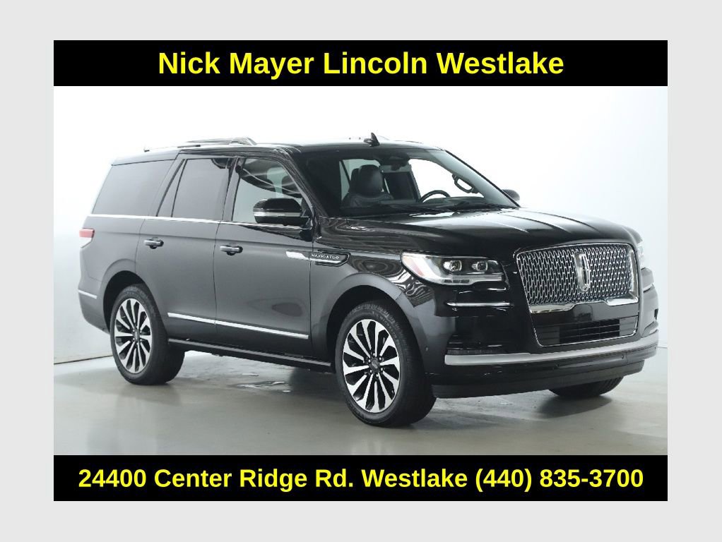 Used 2022 Lincoln Navigator Reserve image 1