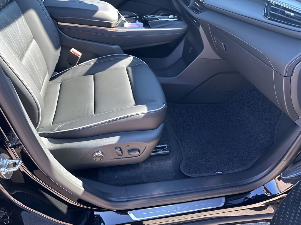New 2026 Buick Enclave Avenir w/ Super Cruise Package image 15