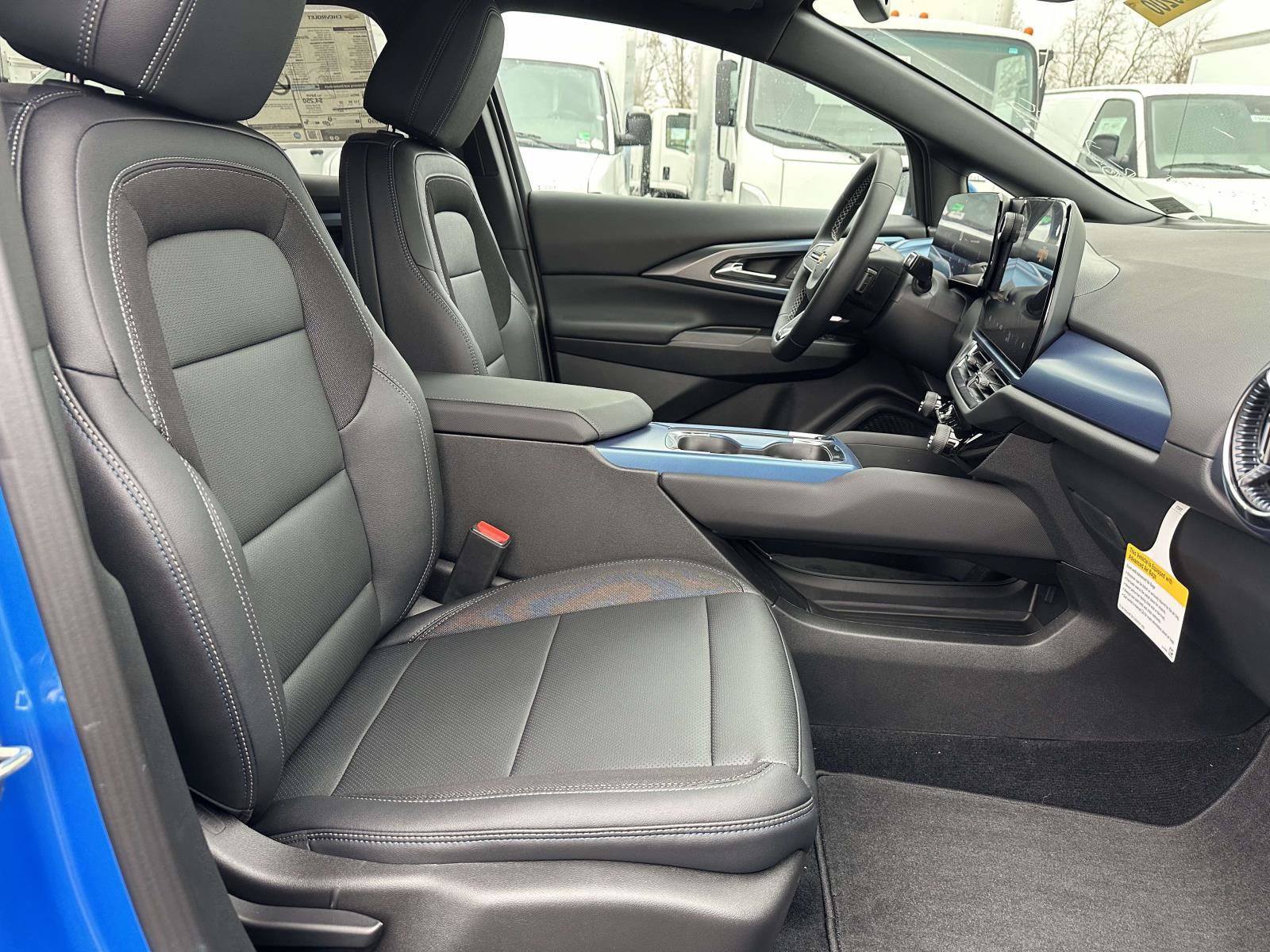 New 2026 Chevrolet Equinox EV LT AWD/4WD image 24