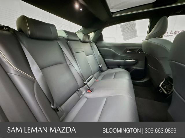 Used 2025 Toyota Crown Platinum w/ Carpet Mat Package (TMS) AWD/4WD image 28