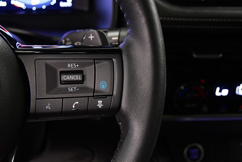 Used 2023 Nissan Rogue Platinum w/ Platinum Premium Package AWD/4WD image 19