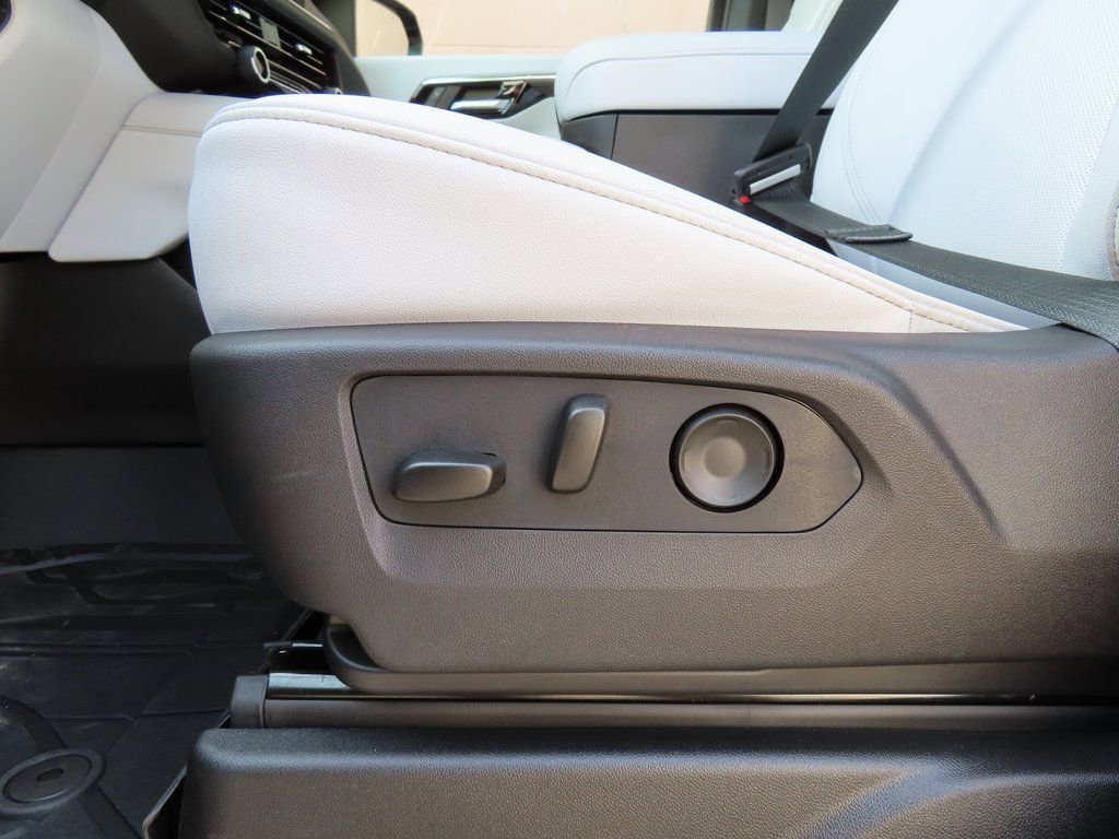 New 2026 Chevrolet Tahoe Premier w/ Sun And Tow Package AWD/4WD image 10