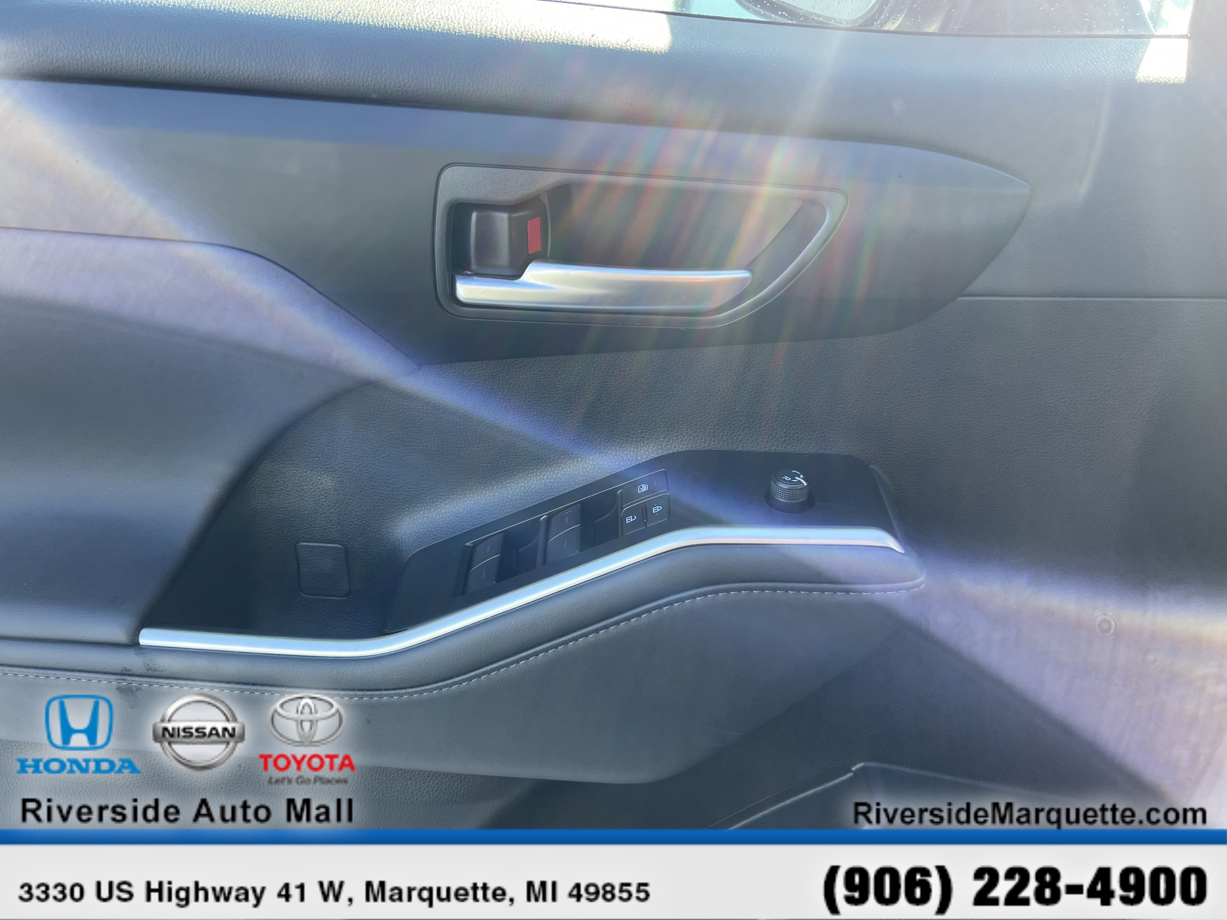 Used 2025 Toyota Highlander XLE image 24