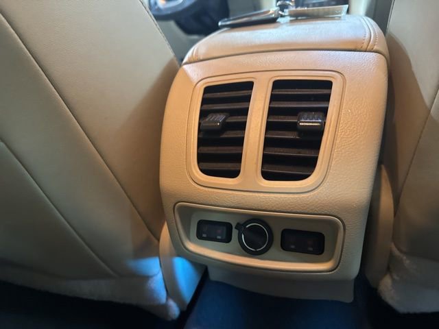 Used 2019 Ford Taurus Limited FWD image 20