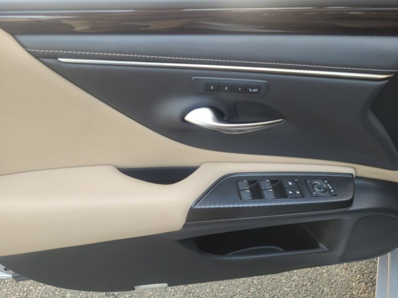 Used 2021 Lexus ES 250 w/ Premium Package AWD/4WD image 22