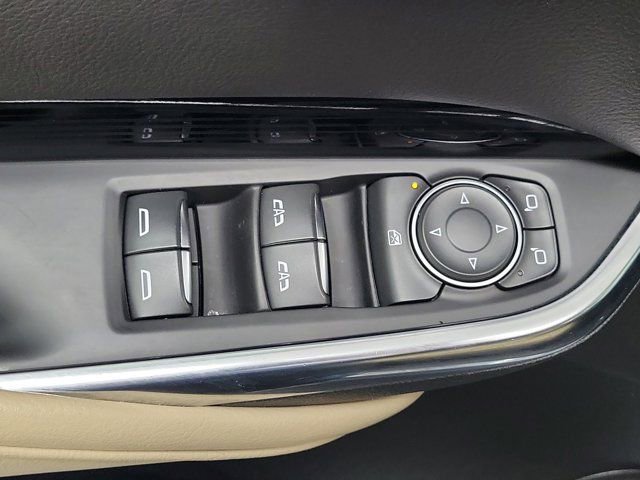 Used 2024 Cadillac XT4 Luxury w/ Cold Weather Package FWD image 19
