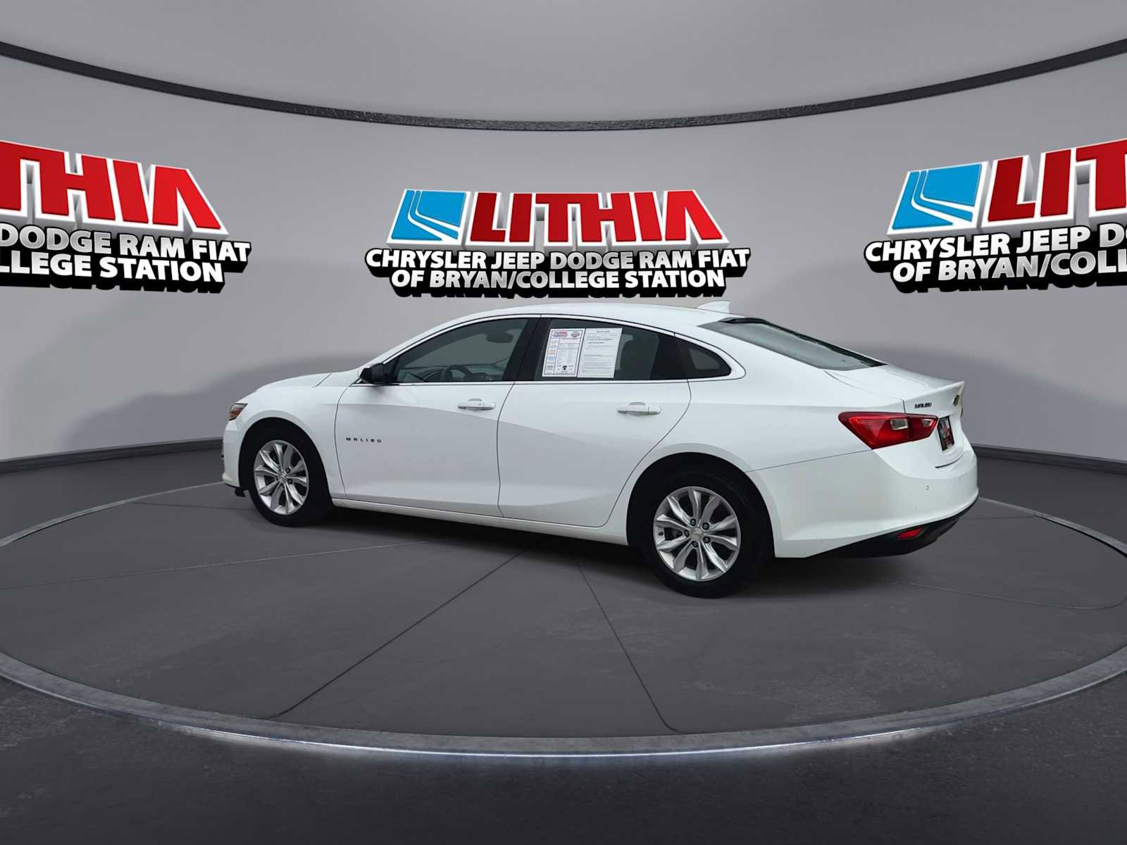 Used 2025 Chevrolet Malibu LT FWD image 6