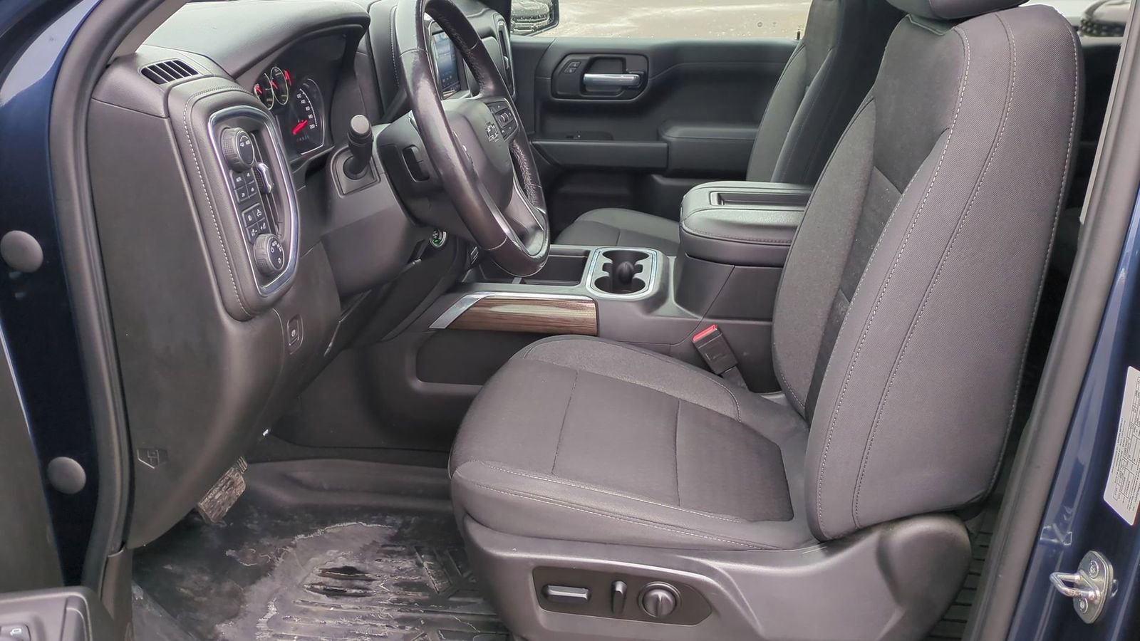 Used 2021 Chevrolet Silverado 1500 RST image 17