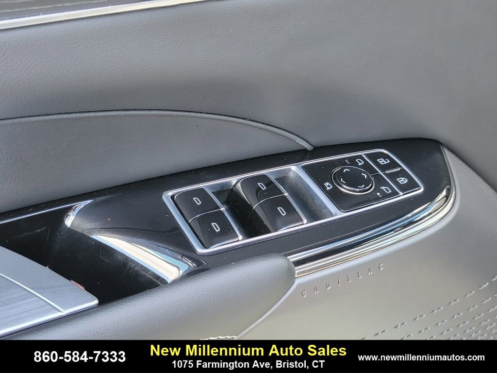 Used 2024 Cadillac Lyriq Luxury w/ LPO, Floor Liner Package image 17