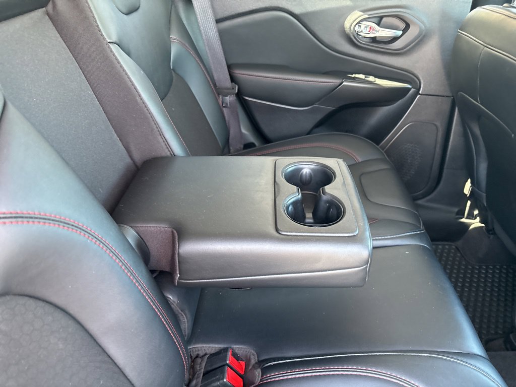 Used 2022 Jeep Cherokee Trailhawk w/ Comfort/Convenience Group AWD/4WD image 45