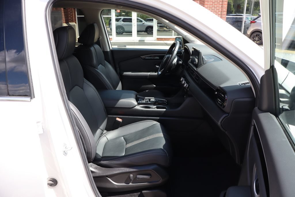Used 2023 Honda Pilot Touring image 46