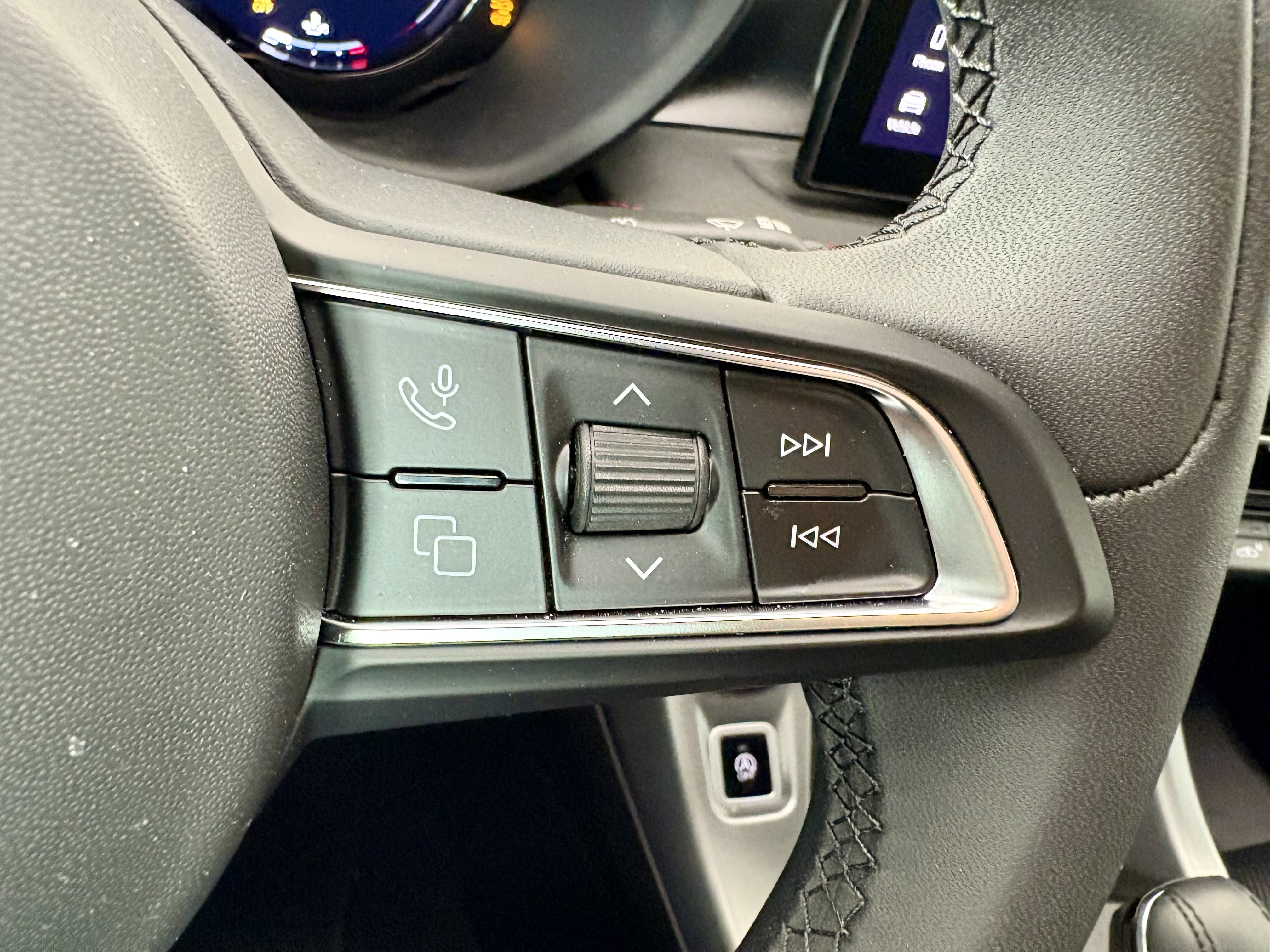 New 2025 Dodge Hornet GT w/ GT Blacktop Package image 16