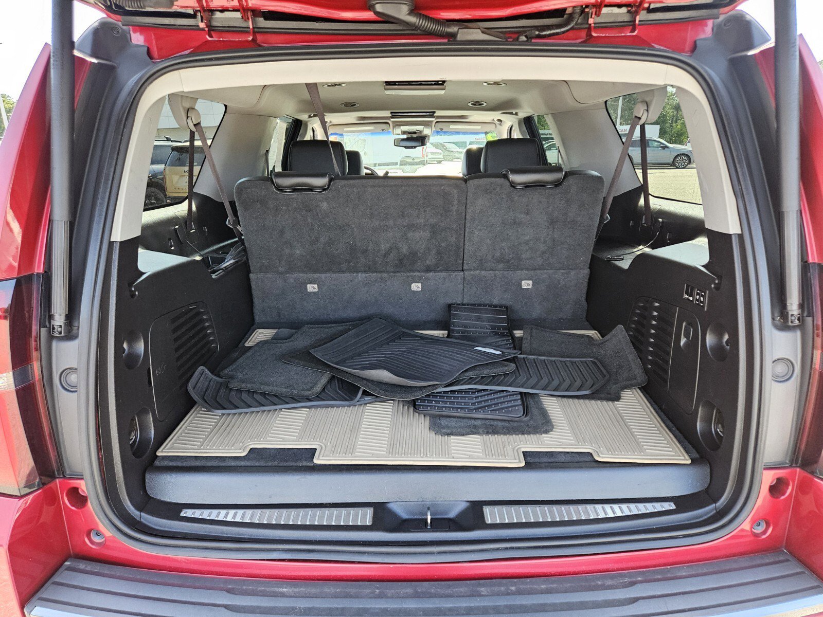 Used 2015 Chevrolet Suburban LTZ AWD/4WD image 17