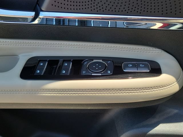 Certified 2025 Lincoln Corsair FWD image 17