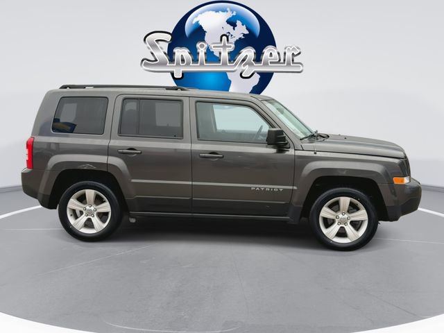 Used 2016 Jeep Patriot Latitude image 10
