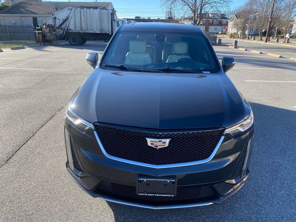 Used 2020 Cadillac XT6 Sport image 3