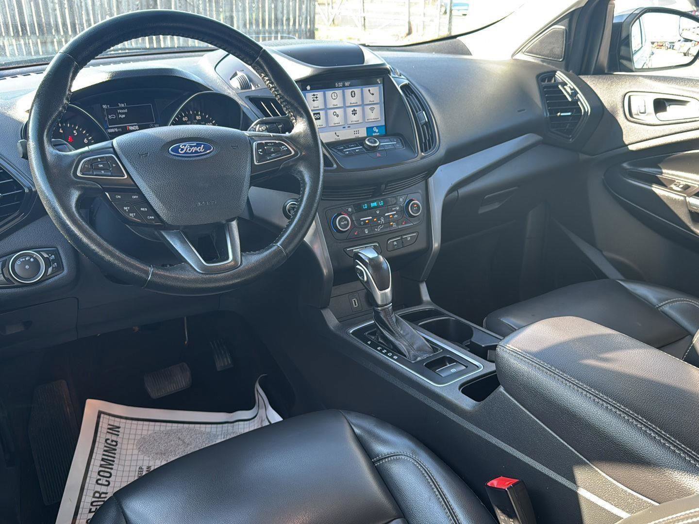 Used 2019 Ford Escape SEL image 26