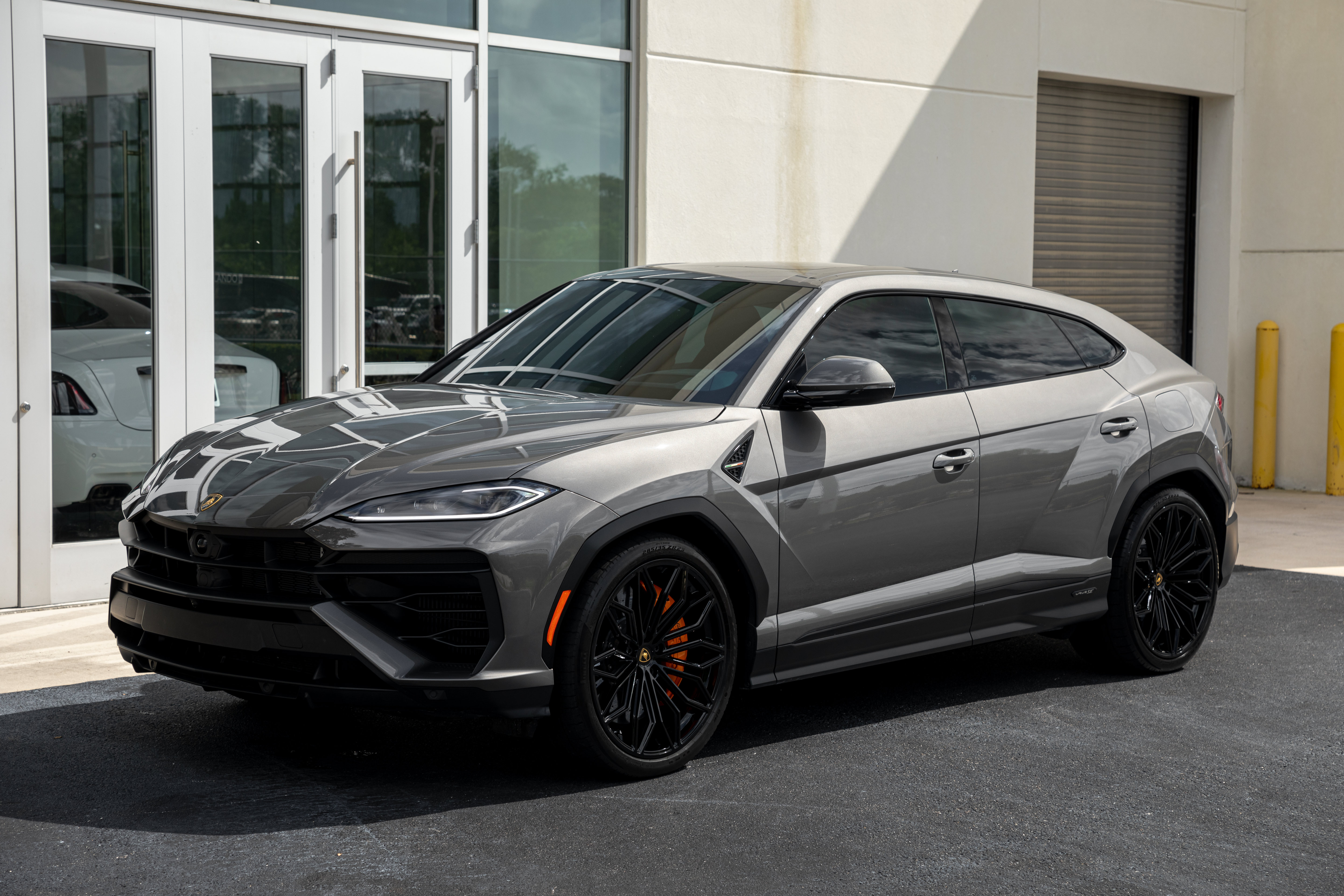 Used 2025 Lamborghini Urus Performante AWD/4WD image 4